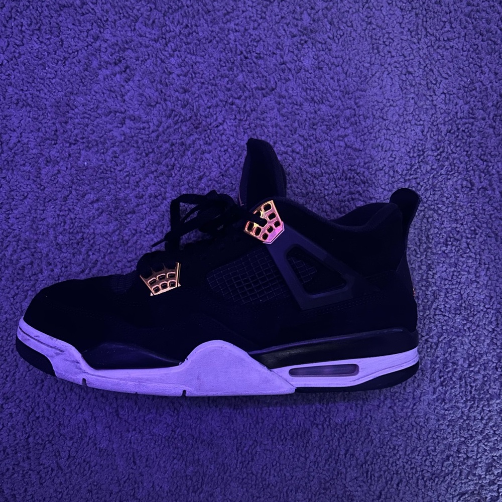 Jordan 4 Royalty